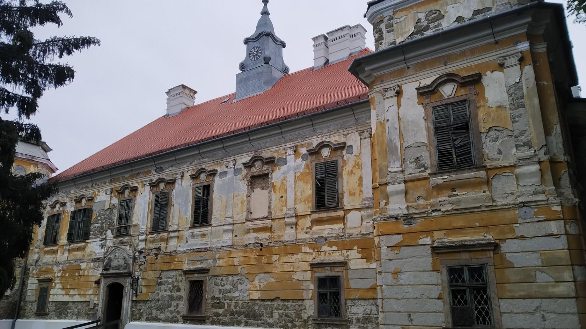 6325d4dcc1aa031cf47fc458.jpg?width=2000&